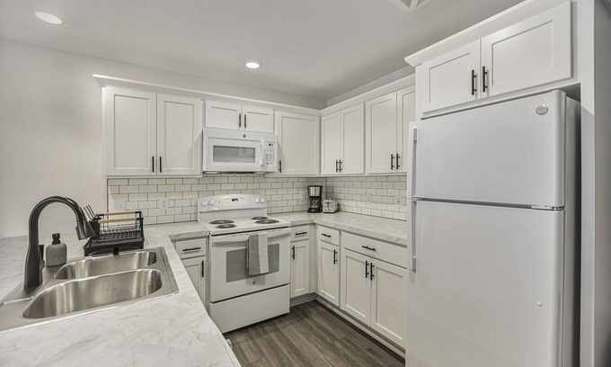 Grand Rapids Apartment | Corporate Housing for Traveling Professionals - EXTENDED STAYS