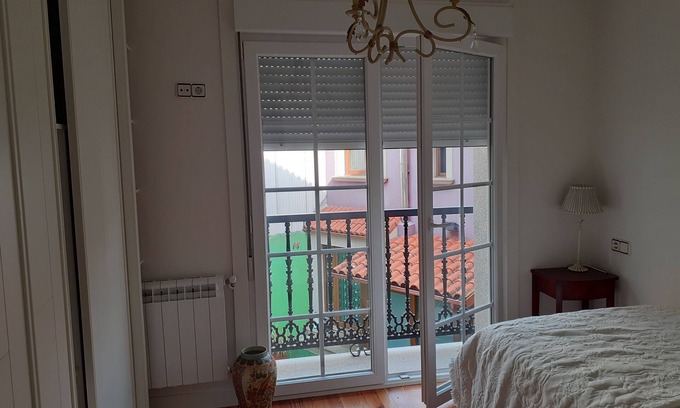 Malpica de Bergantinos Apartment | COSTA DA MORTE MALPICA : La Antik 2 minutes from the beach in the center of Malpica