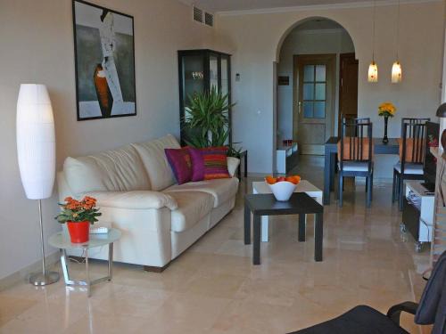 Torreblanca Apartment | Costa del Sol familyholiday, seaview, 2 bedroom, pool