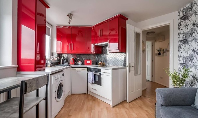Queens Quarter Apartment | Cosy 1-Bed @ City Hospital w/Free Parking