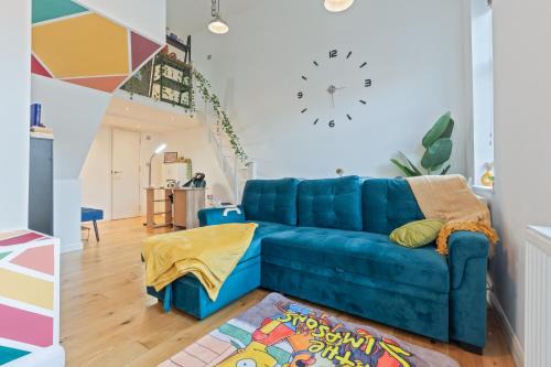 Haggerston Apartment | Cosy 1 BED w LOFT Sleeps 6 Close To Stations