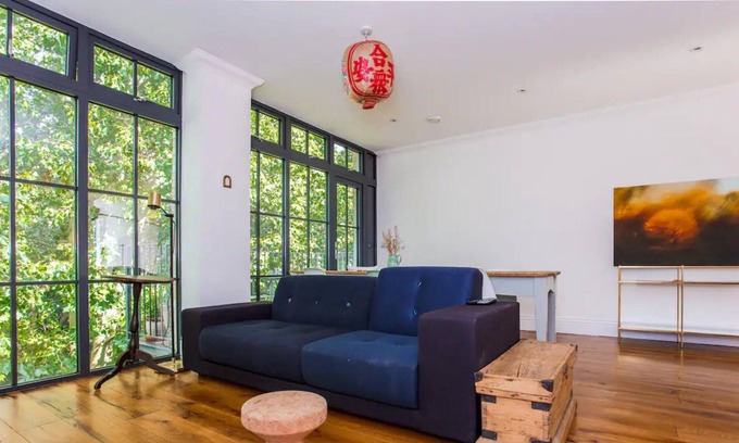 Clissold Apartment | Cosy 2 Bedroom Apartment with Great Outdoor Balcony