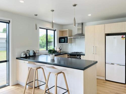 Lake Hayes Apartment | Cosy 4 Bedroom Home