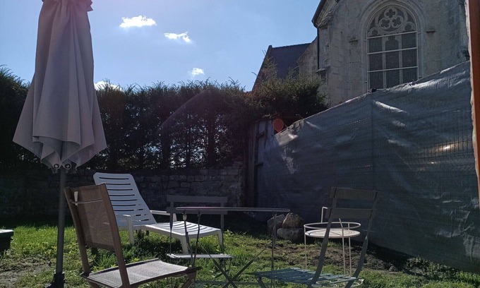 Paroisse Notre-Dame de Serre et Oise House | Cosy accommodation with garden and terrace