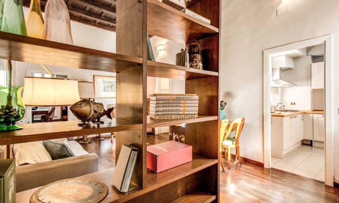 Rione XIV Borgo Apartment | Cosy and elegant 2 bedroom apartment restructured and refurbished maintaining the old antic style.