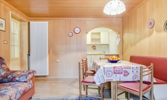 Moena Apartment | Cosy Apartment "Ciasa Mario Appartamento 1" with Wi-Fi and Mountain View