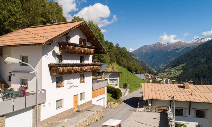 Kappl Apartment | Cosy apartment close to the ski area