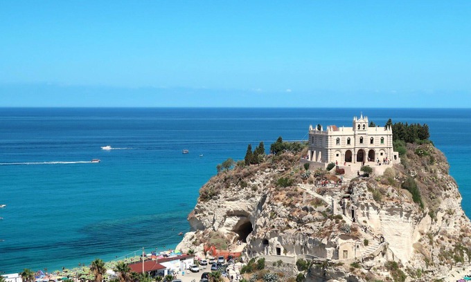 Santa Domenica Apartment | Cosy apartment for 2 people with WIFI, TV, terrace and parking
