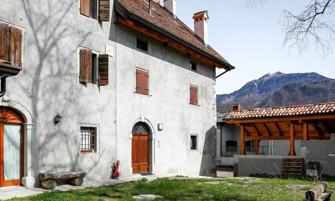 Raveo Apartment | Cosy apartment for 2 people with WIFI, TV, patio and parking