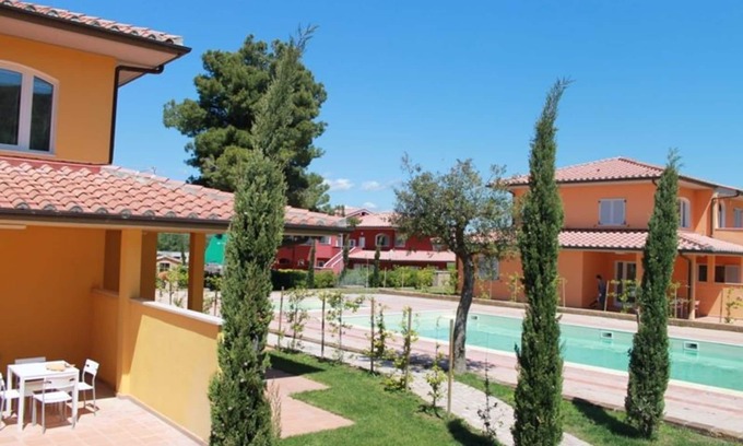 Puntone Apartment | Cosy apartment for 3 people with A/C, pool, WIFI, TV, pets allowed and parking
