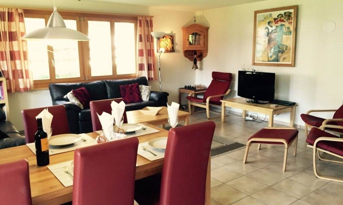 Adelboden Apartment | Cosy apartment for 4 people with WIFI, TV and balcony