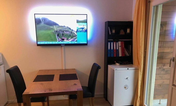 Engelberg Apartment | Cosy apartment for 4 guests with WIFI, TV, balcony, pets allowed and parking