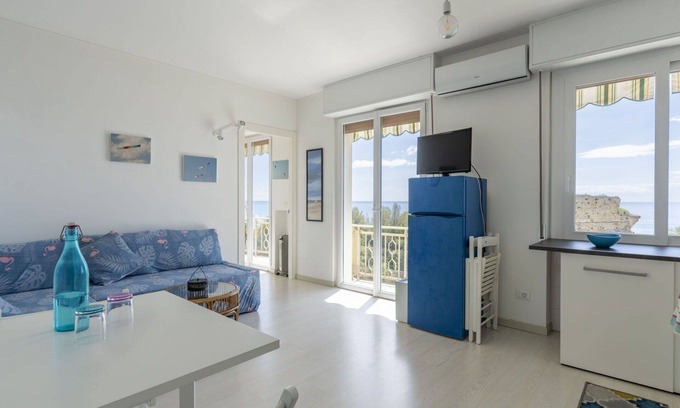 Bussana Apartment | Cosy apartment for 4 guests with A/C, WIFI, balcony and parking