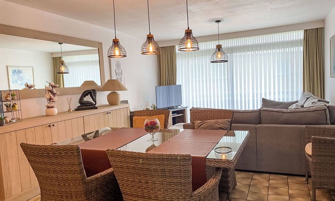 Bredene Apartment | Cosy apartment for 4 people with WIFI, TV, balcony and pets allowed