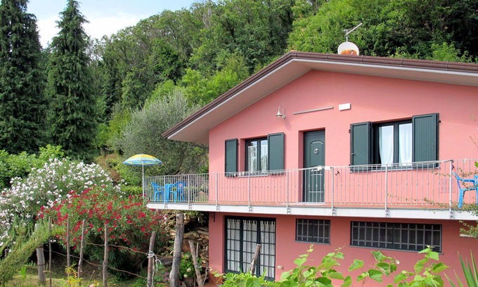 Massa Apartment | Cosy apartment for 4 people with WIFI, TV and parking