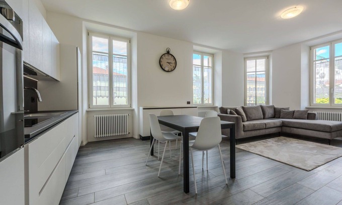 Rovereto Apartment | Cosy apartment for 5 people with WIFI, TV, balcony and parking