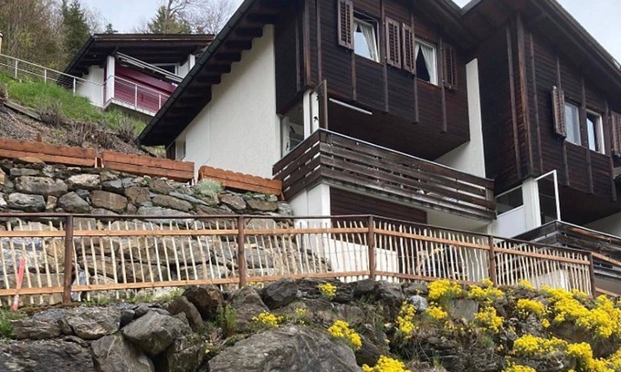 Engelberg Apartment | Cosy apartment for 6 guests with WIFI, TV and balcony