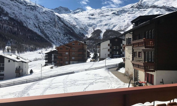 Saas-Fee Apartment | Cosy apartment for 6 guests with WIFI, TV and balcony