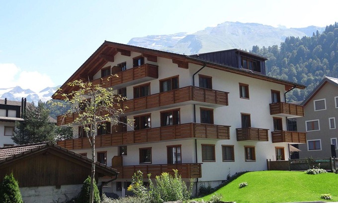 Engelberg Apartment | Cosy apartment for 8 people with WIFI, TV and balcony