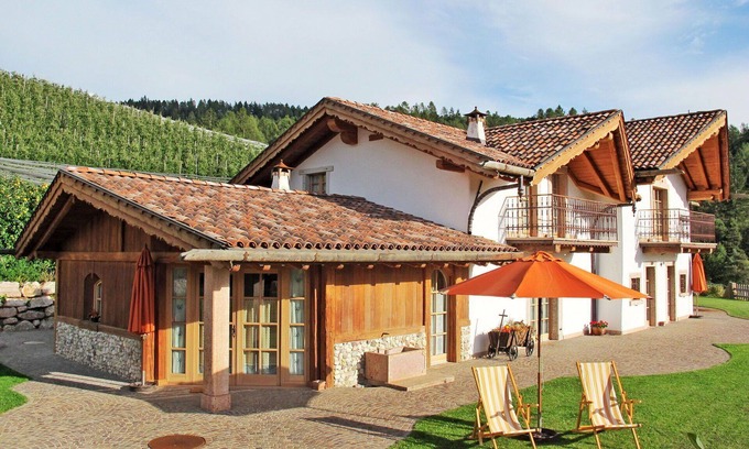 Coredo Apartment | Cosy apartment for 8 people with WIFI, TV, terrace, pets allowed and parking