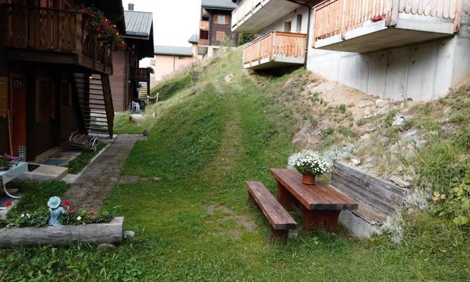 Bettmeralp Apartment | Cosy apartment for 2 guests with WIFI, TV and balcony