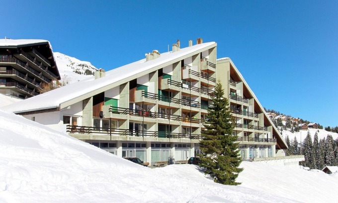 Val d'Illiez Apartment | Cosy apartment for 14 guests with WIFI, terrace, panoramic view and parking