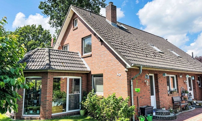 Wanna Apartment | Cosy apartment for 3 guests with WIFI, hot tub, TV, balcony and panoramic view