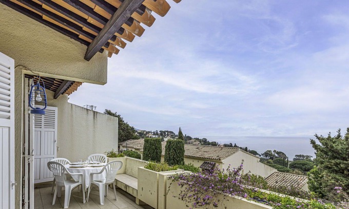 Cavaliere Apartment | Cosy apartment for 4 people with pool, WIFI, TV, terrace and parking