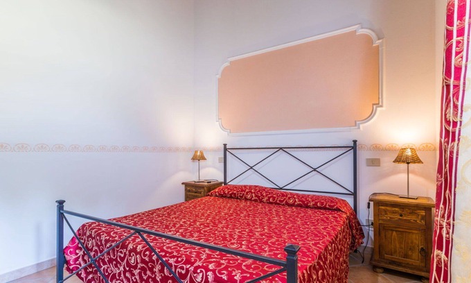 Riparbella Apartment | Cosy apartment for 6 people with A/C, pool, WIFI, TV, patio and parking