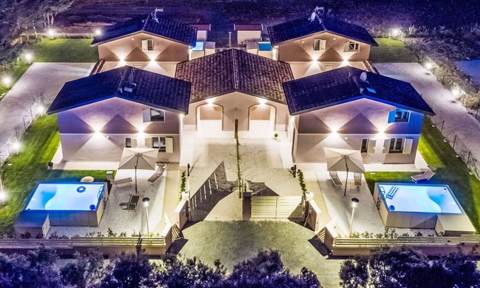 Cecina Apartment | Cosy apartment for 7 guests with private pool, WIFI, A/C, TV, terrace and pets allowed