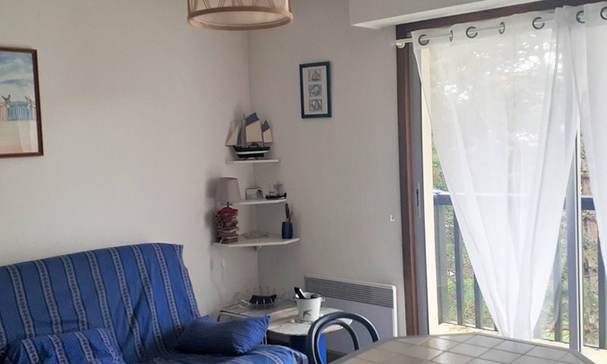 Villers-sur-Mer Apartment | Cosy apartment for 4 people - on foot 8 mns from the beach 5 mns from shops