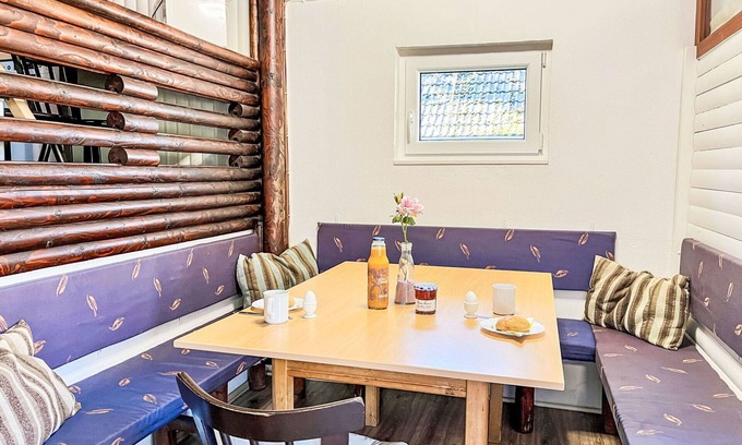 Frankenau House | Cosy apartment in villa for 6 guests with WIFI, TV, terrace and pets allowed