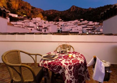 Ubrique Apartment | Cosy Apartment in Ubrique with Mountain View, 60 sqm