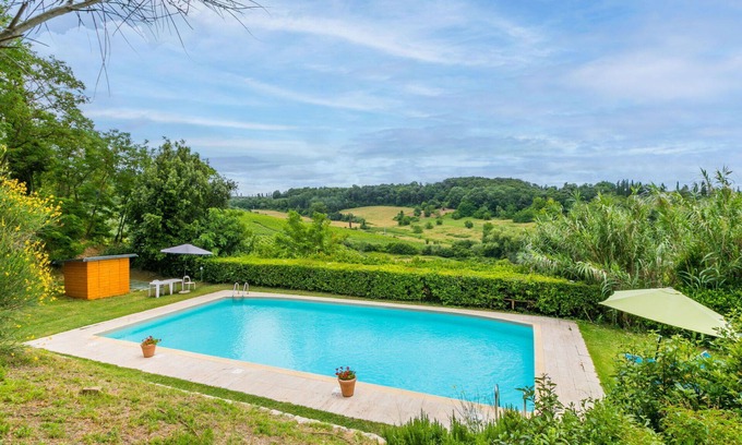 Poggiarello Villa | Cosy apartment in villa for 6 people with pool, TV, patio and parking