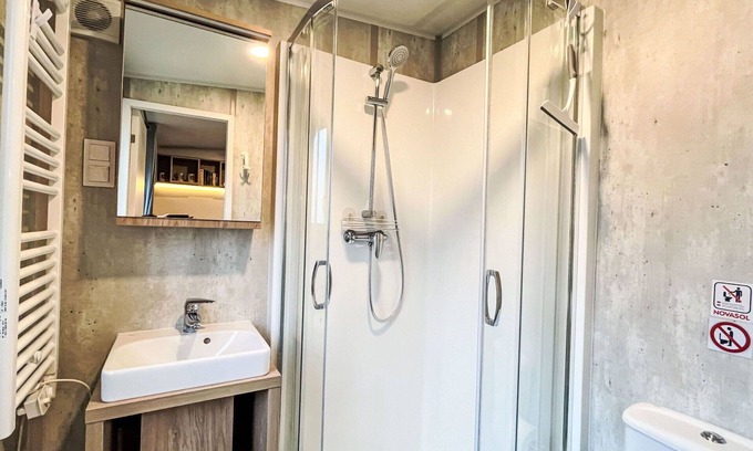 Wemding House | Cosy apartment in villa for 4 people with WIFI, A/C, TV, terrace and parking