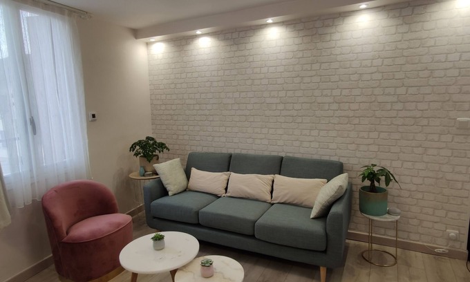 Gonesse Condo | Cosy Appartement Dans le Vieux Gonesse
