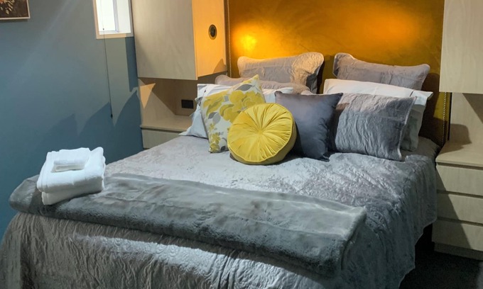 Dunedin City Centre Apartment | Cosy Central City ApartmentnLocated in a Heritage Building