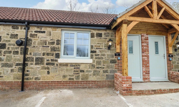 Durham Cottage | COSY COTTAGE 3, pet friendly in Brandon, County Durham