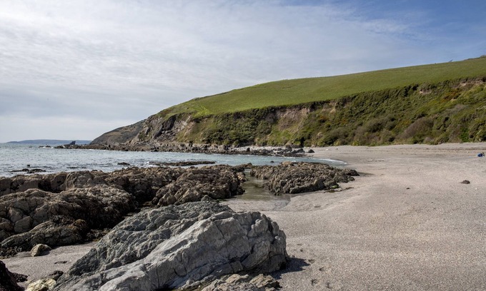 Portwrinkle Cottage | Cosy Cottage on the Edge or Portwrinkle Beach
