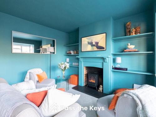 Henley House | Cosy cottage within walking distance to Hart Street, perfect for exploring Henley-on-Thames