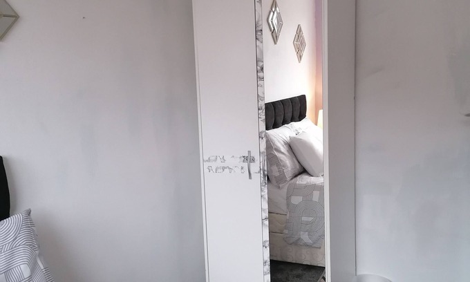 Great Billing House | Cosy double room with garden view