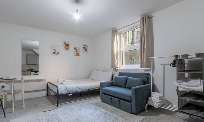 Southend-on-Sea Apartment | Cosy flat in the heart of Southend | Pass The Keys