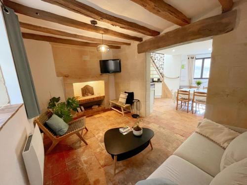 Azay-le-Rideau House | Cosy Gîte à Azay-le-Rideau avec Wifi, Clim, tout inclus, idéal pour 2 adultes et 2 enfants, proche châteaux - FR-1-381-567