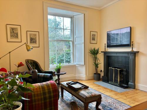 New Town Apartment | Cosy Georgian Flat