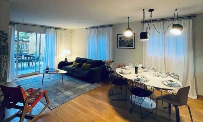 Saint-Medard-en-Jalles House | Cosy house with pool
