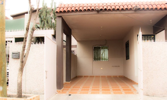 Monterrey House | Cosy house fully furnished at Las Cumbres area