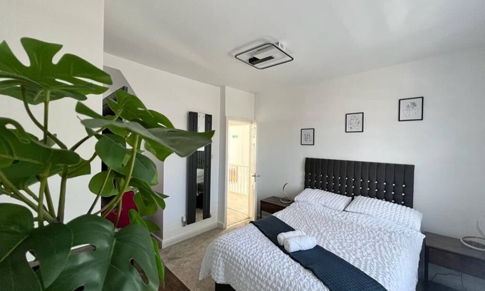 Bispham House | Cosy Modern Family Get-Away