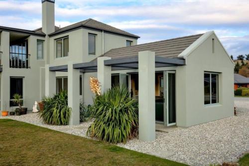 Albert Town Apartment | Cosy on Kingston