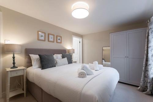 Montpellier House | Cosy & Peaceful Self Contained Home in Montpellier