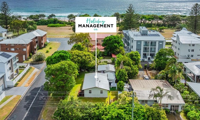 Kingscliff House | Cosy Pet Friendly Beach House